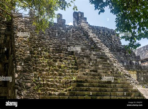  Le Grand Sacrifice de Chichen Itza: Rites Maya Anciens et Transformations Sociétales Profondes